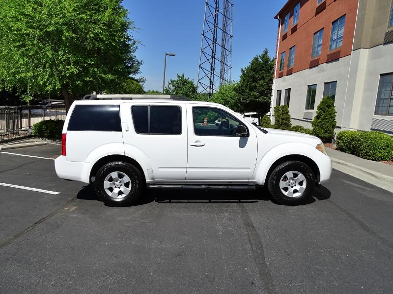 Nissan Pathfinder  2009