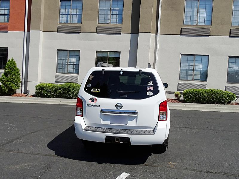 Nissan Pathfinder  2009