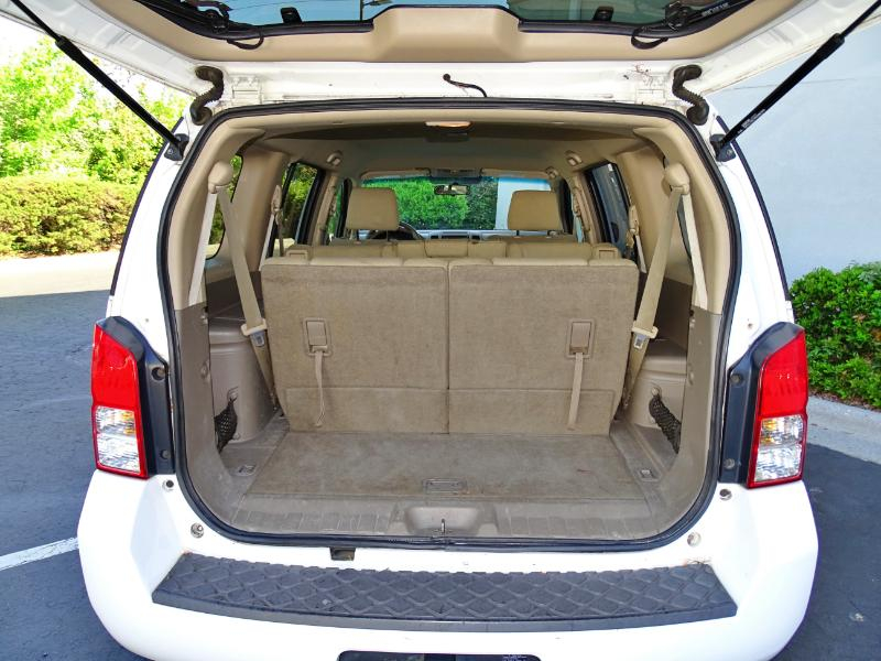 Nissan Pathfinder  2009