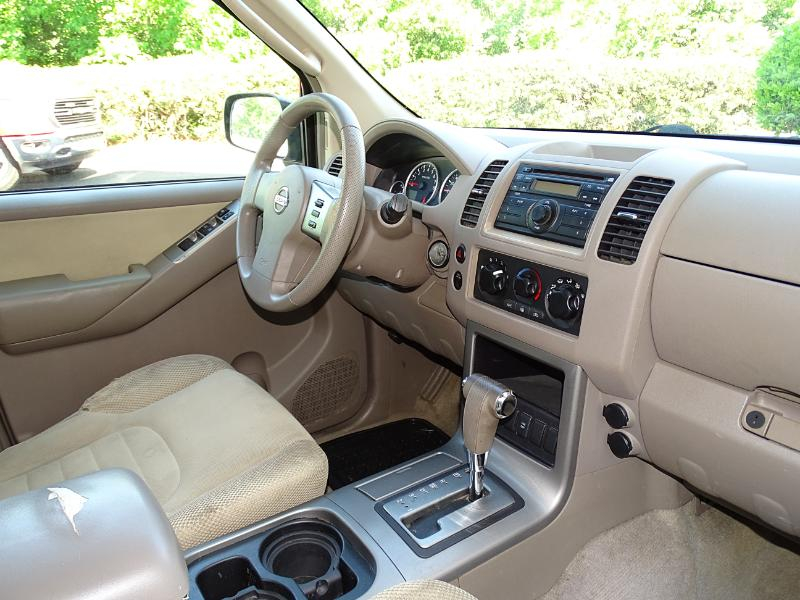 Nissan Pathfinder  2009