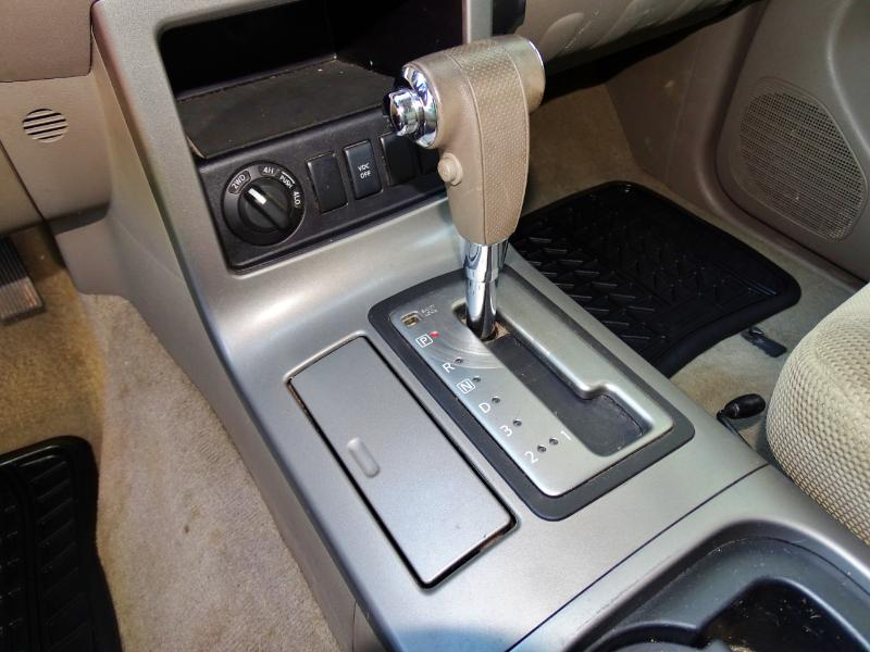 Nissan Pathfinder  2009