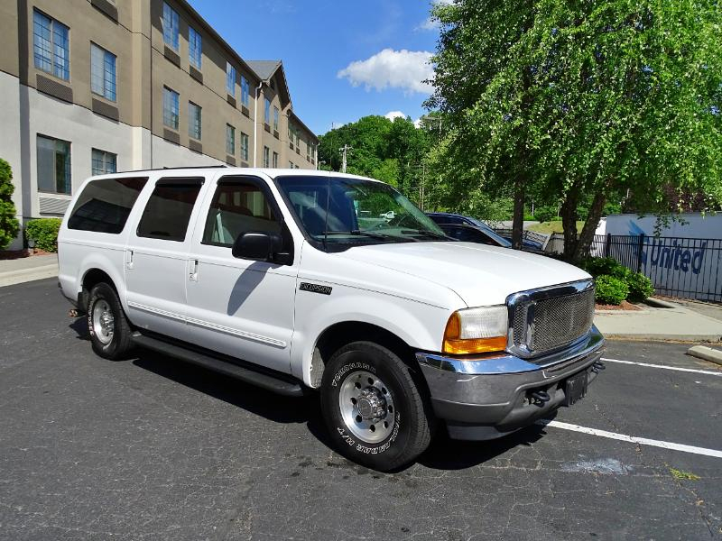 Ford Excursion XLT 2WD 2000