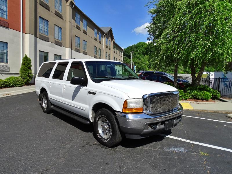 Ford Excursion XLT 2WD 2000
