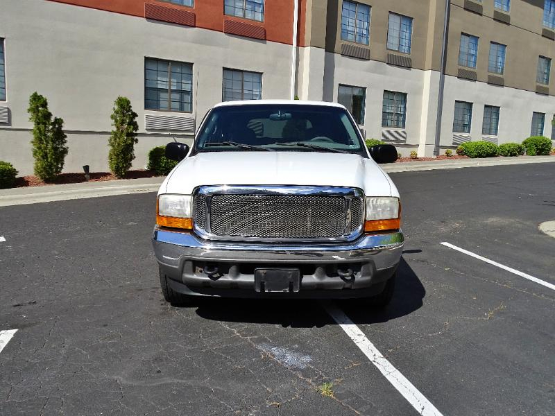 Ford Excursion XLT 2WD 2000