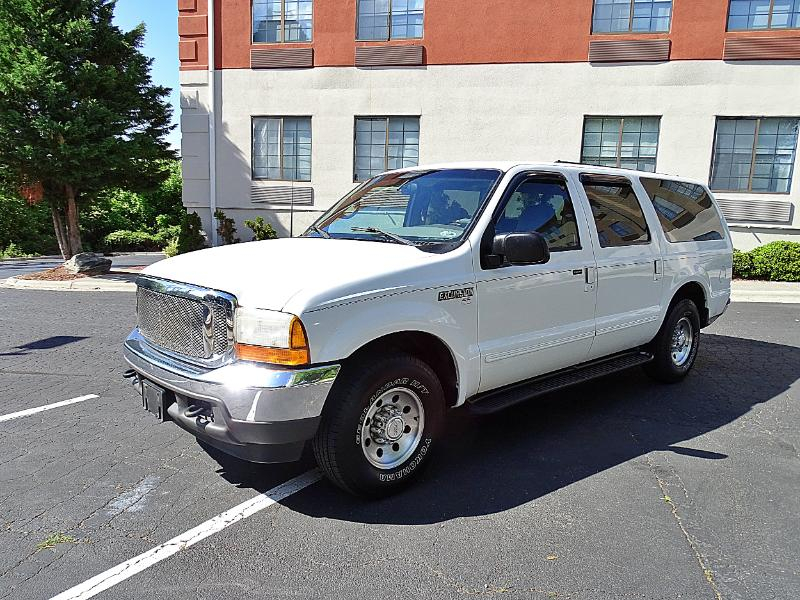 Ford Excursion XLT 2WD 2000