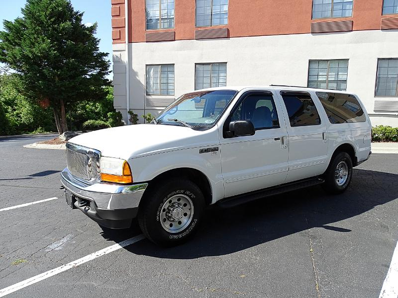 Ford Excursion XLT 2WD 2000