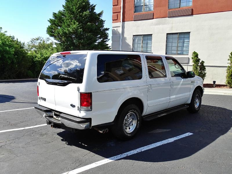 Ford Excursion XLT 2WD 2000