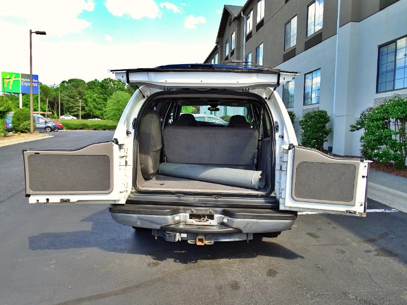 Ford Excursion XLT 2WD 2000