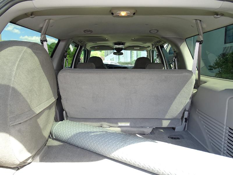 Ford Excursion XLT 2WD 2000