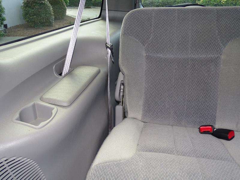 Ford Excursion XLT 2WD 2000