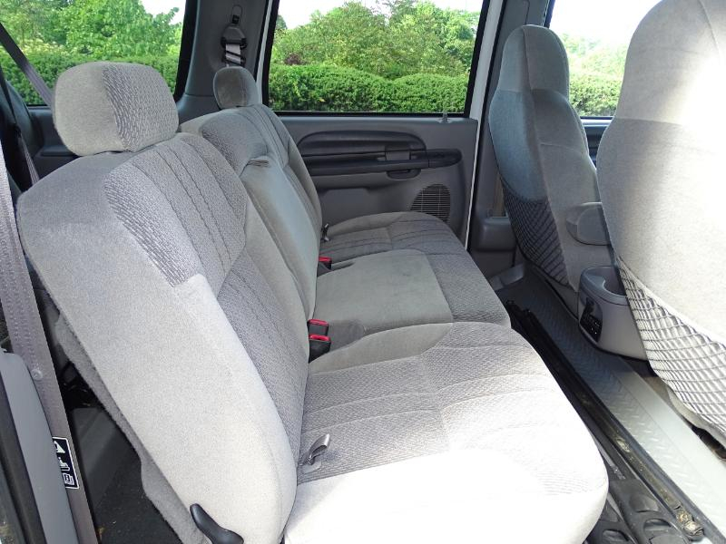 Ford Excursion XLT 2WD 2000