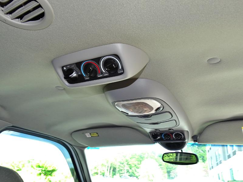 Ford Excursion XLT 2WD 2000