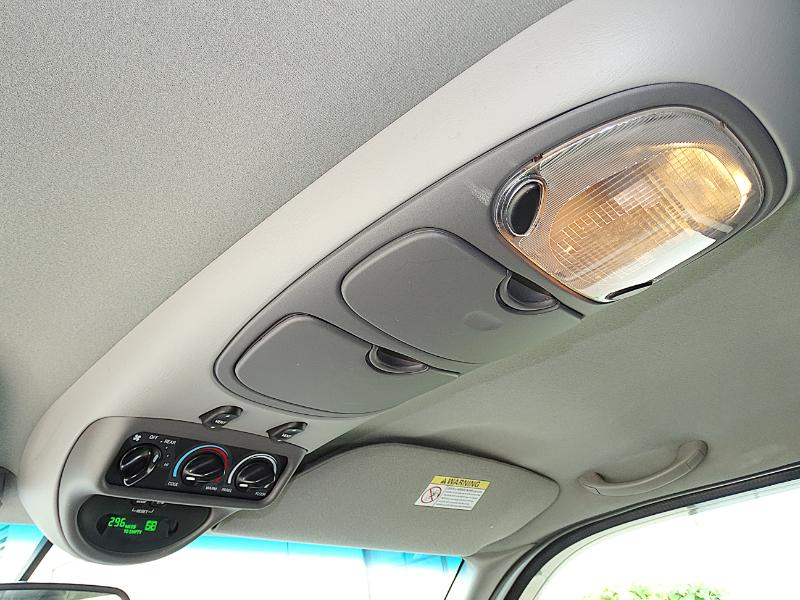 Ford Excursion XLT 2WD 2000