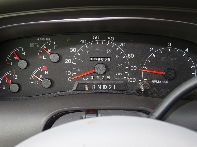 Ford Excursion XLT 2WD 2000