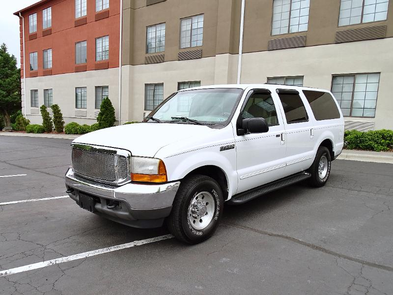 Ford Excursion XLT 2WD 2000