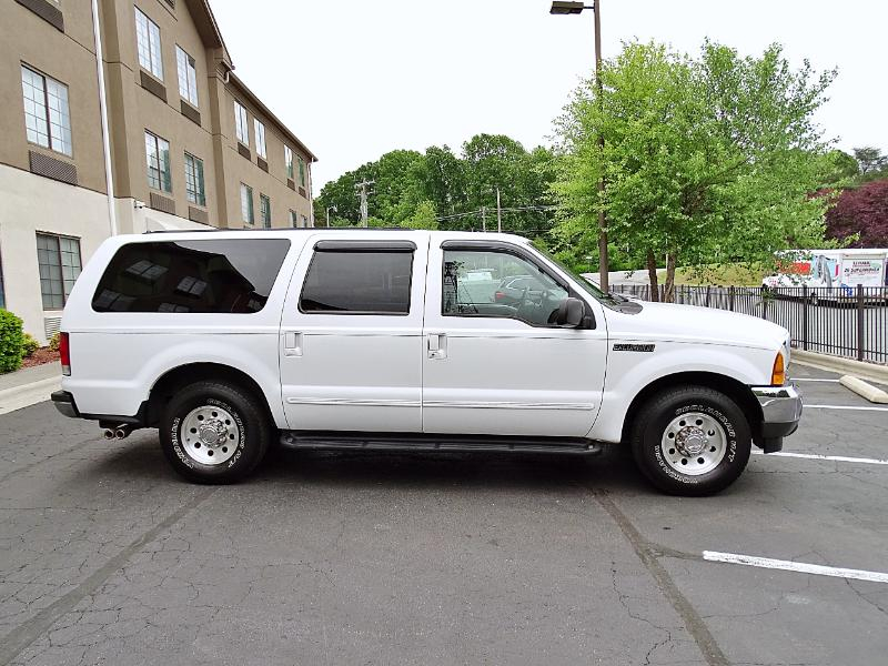 Ford Excursion XLT 2WD 2000