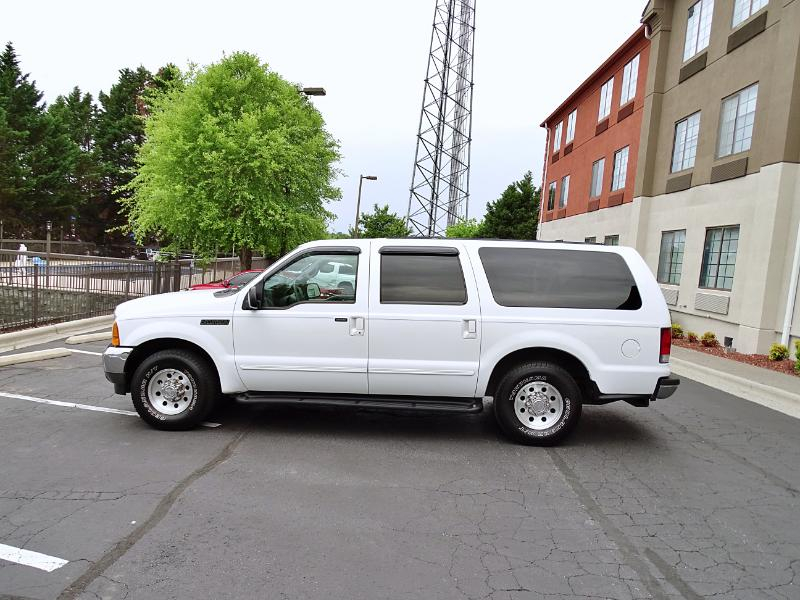 Ford Excursion XLT 2WD 2000