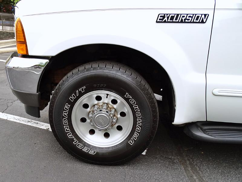 Ford Excursion XLT 2WD 2000