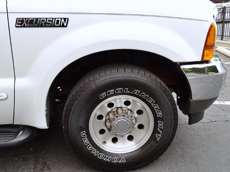 Ford Excursion XLT 2WD 2000