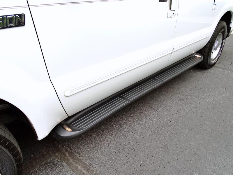 Ford Excursion XLT 2WD 2000