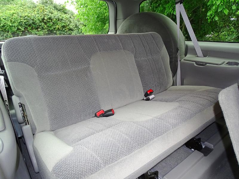 Ford Excursion XLT 2WD 2000