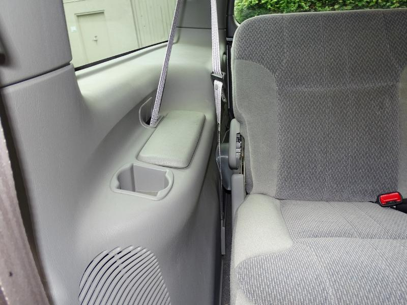 Ford Excursion XLT 2WD 2000