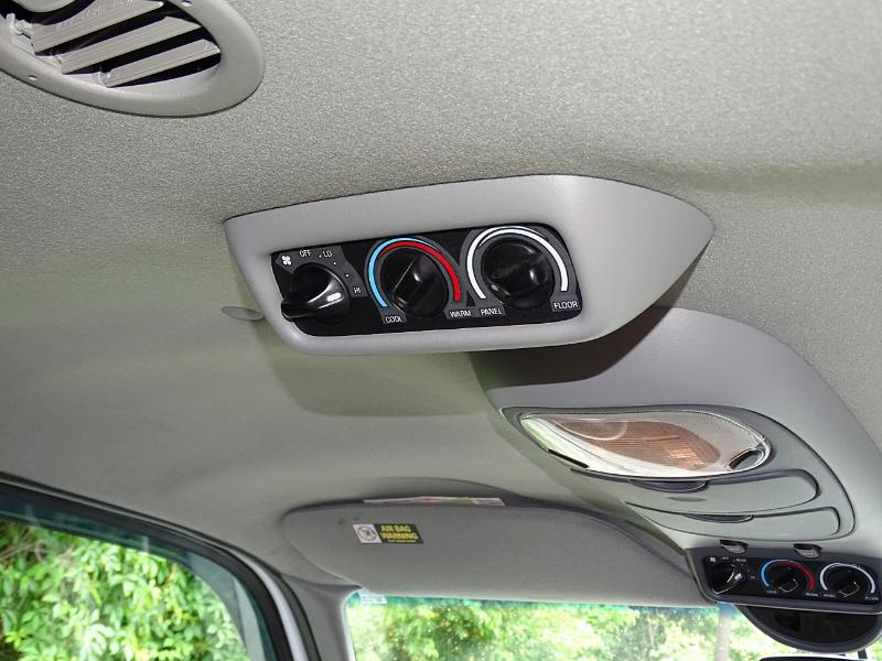 Ford Excursion XLT 2WD 2000
