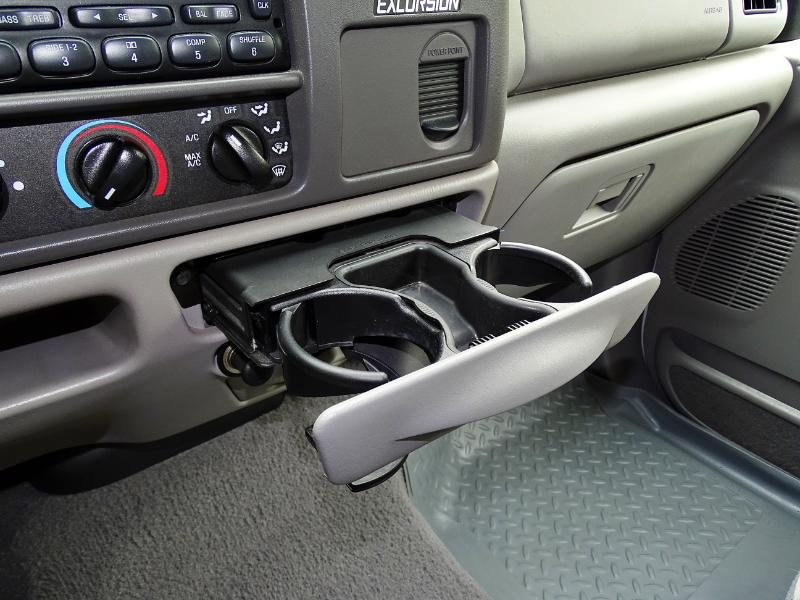 Ford Excursion XLT 2WD 2000