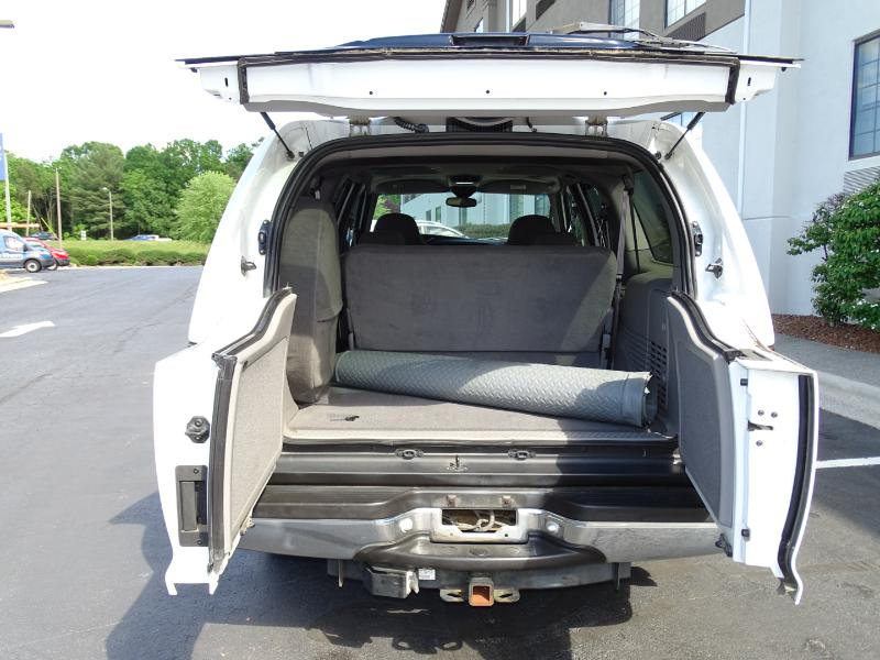 Ford Excursion XLT 2WD 2000