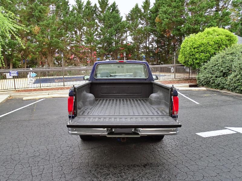 Ford F-150 XL Reg. Cab Short Bed 4WD 1994
