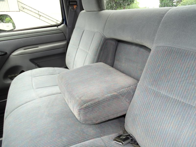 Ford F-150 XL Reg. Cab Short Bed 4WD 1994