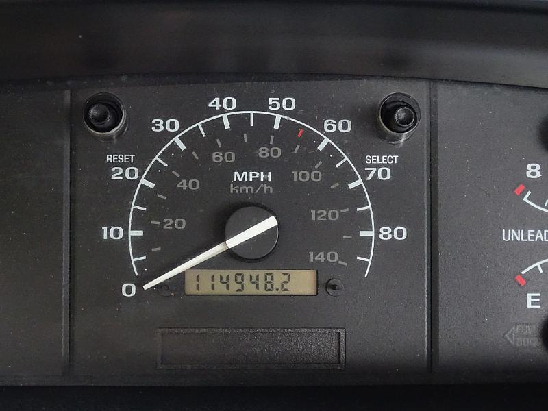 Ford F-150 XL Reg. Cab Short Bed 4WD 1994