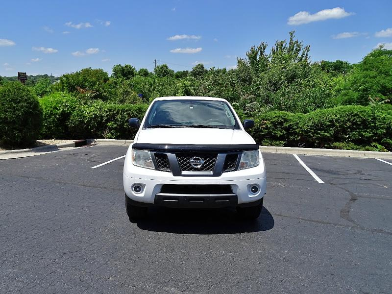 Nissan Frontier SV Crew Cab 2WD 2012