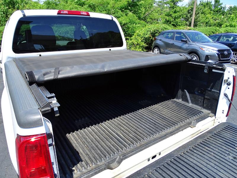 Nissan Frontier SV Crew Cab 2WD 2012