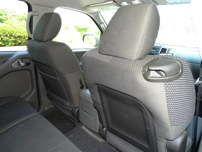 Nissan Frontier SV Crew Cab 2WD 2012