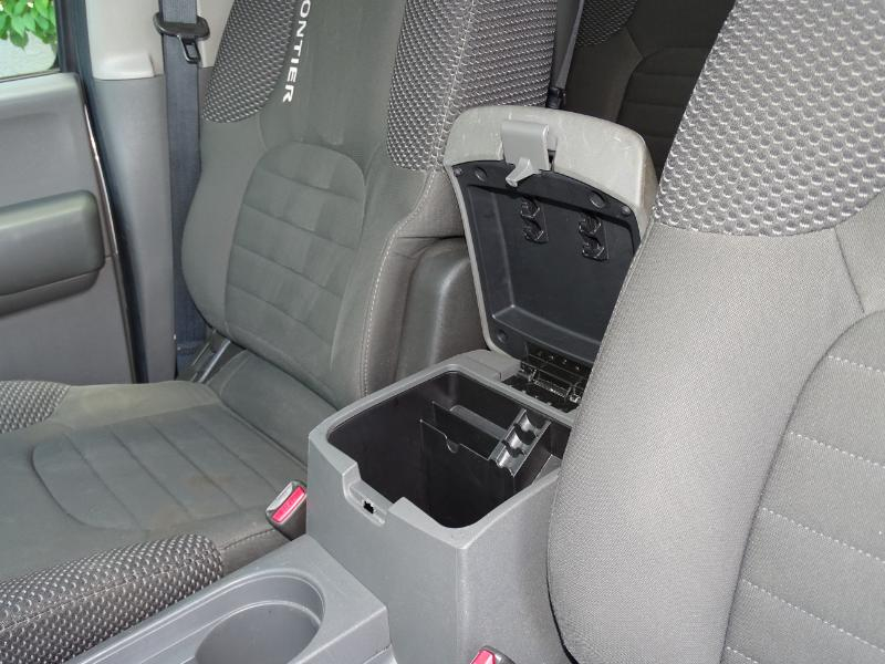 Nissan Frontier SV Crew Cab 2WD 2012