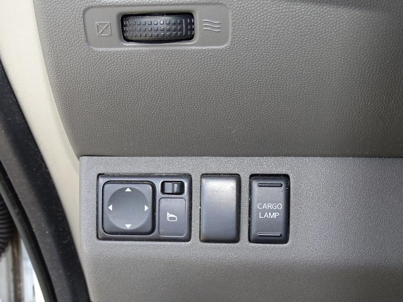 Nissan Frontier SV Crew Cab 2WD 2012