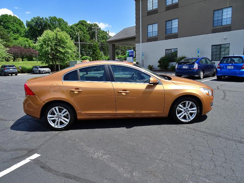 Volvo S60 T5 2012