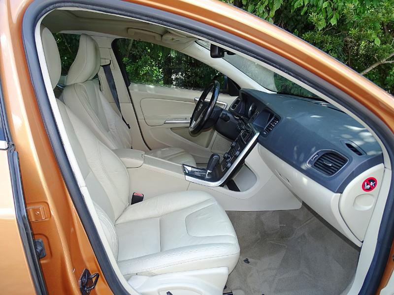 Volvo S60 T5 2012