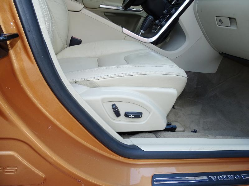 Volvo S60 T5 2012