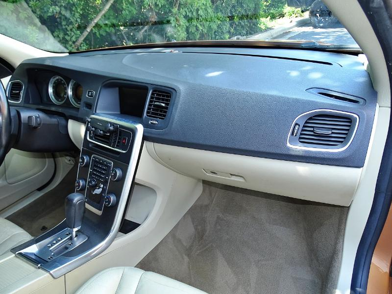 Volvo S60 T5 2012