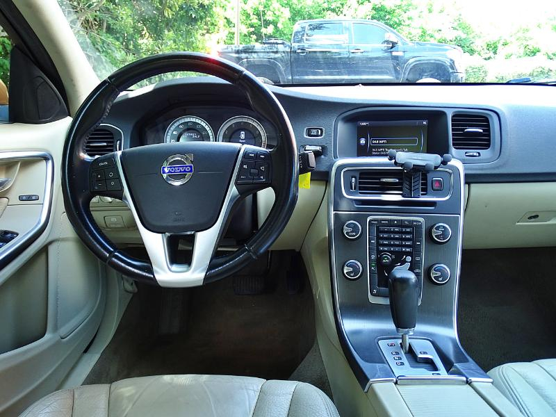 Volvo S60 T5 2012