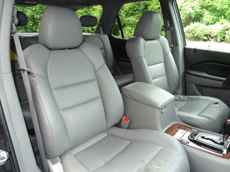 Acura MDX Touring with Navigation System 2004