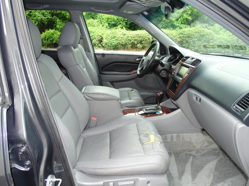 Acura MDX Touring with Navigation System 2004