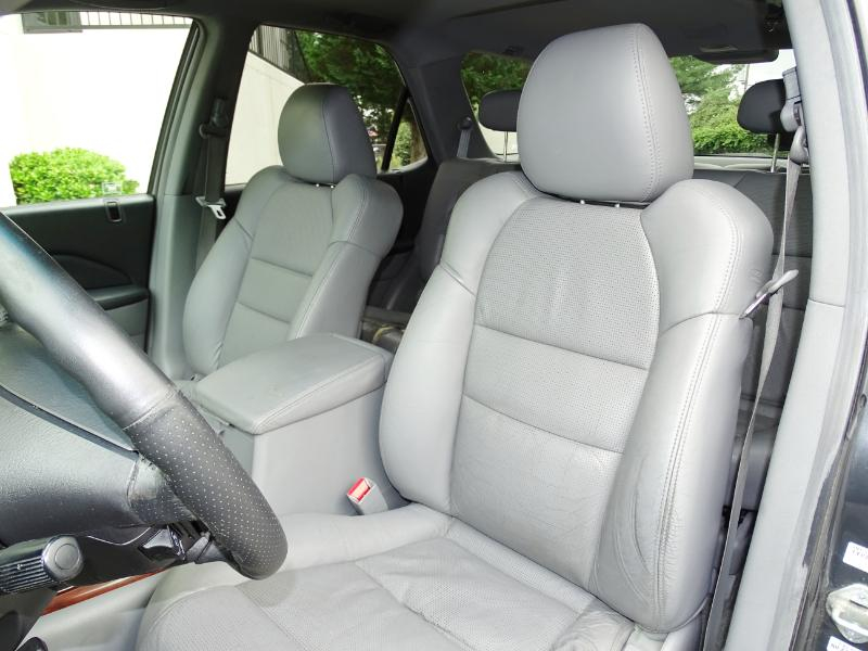 Acura MDX Touring with Navigation System 2004