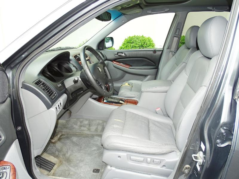 Acura MDX Touring with Navigation System 2004