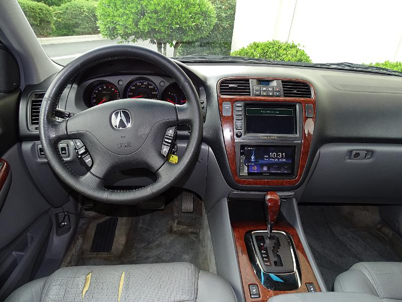 Acura MDX Touring with Navigation System 2004
