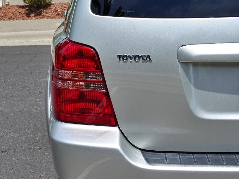 Toyota Highlander 2WD 2003