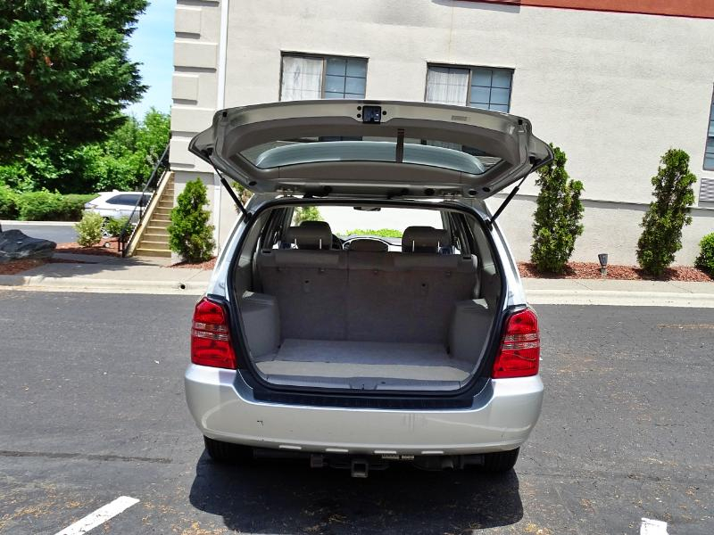 Toyota Highlander 2WD 2003