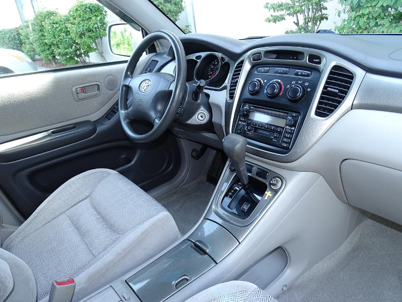 Toyota Highlander 2WD 2003